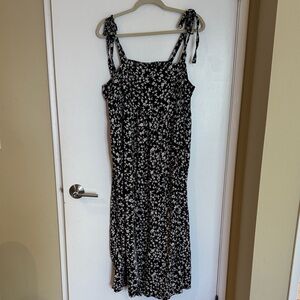 Old Navy Black and White Floral Midi Dress